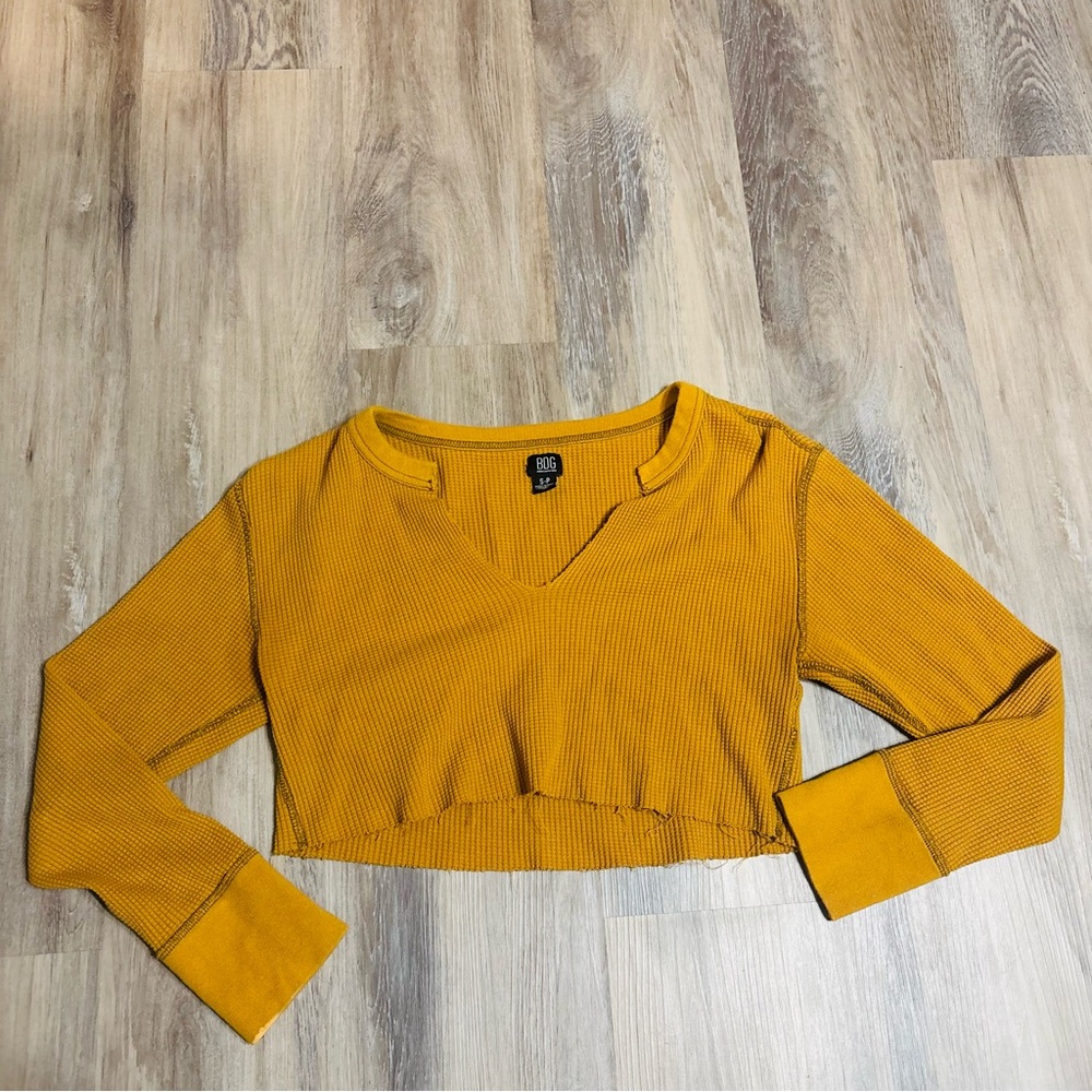 BDG Cropped Long Sleeve Waffle Knit Mustard Yellow V-Neck Size Small